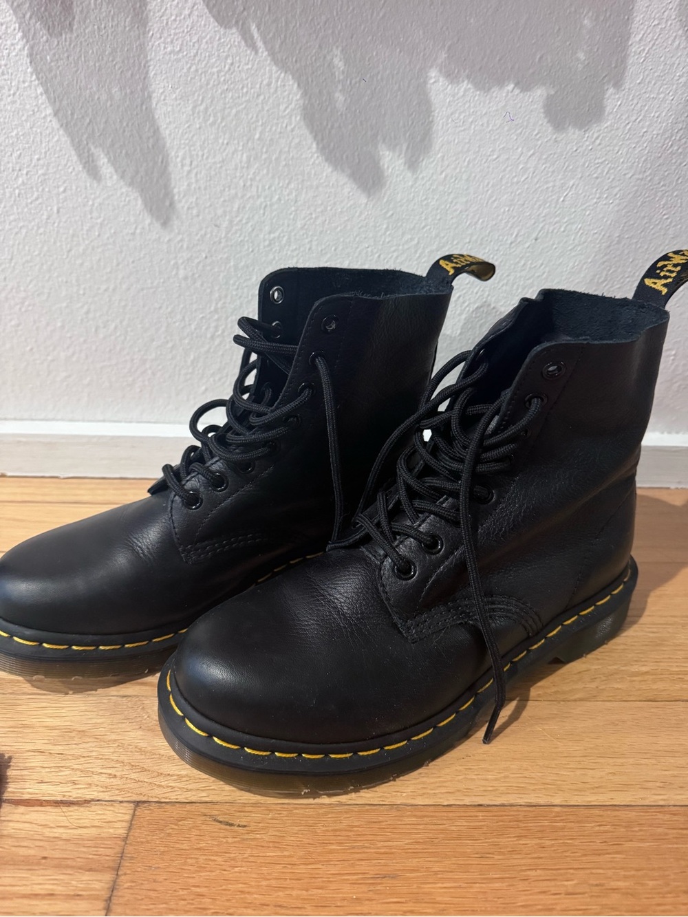 Doc Martens Women’s leather Pascal Boot
